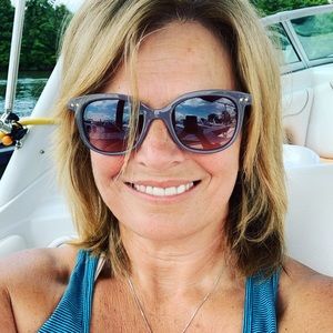 Meet your Posher, Annie